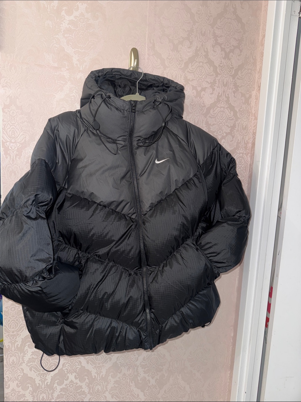 Nike Women’s Black Quilted Hooded Puffer Jacket